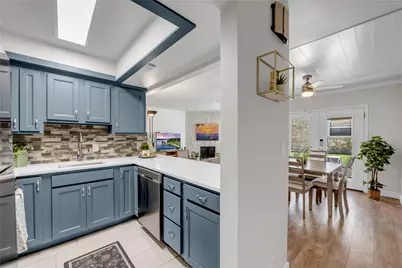 200 Free Rein #5, Horseshoe Bay, TX 78657 - Photo 11