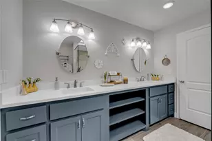 200 Free Rein, Horseshoe Bay, TX 78657 - Photo 5