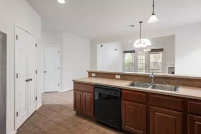 13017 Appaloosa Chase Drive, Austin, TX 78732 - Photo 11
