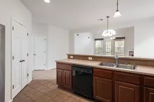 13017 Appaloosa Chase Dr, Austin, TX 78732 - Photo 11
