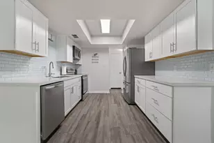 8906 Trone Cir, Austin, TX 78758 - Photo 11