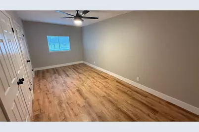 106 E Longspur Boulevard, Austin, TX 78753 - Photo 9