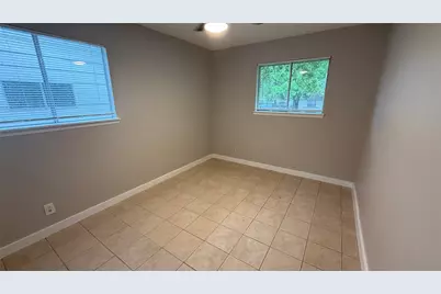 106 E Longspur Boulevard, Austin, TX 78753 - Photo 23