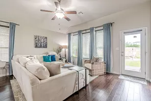 109 Tulip Garden Trail, San Marcos, TX 78666 - Photo 5