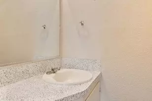 200 Concho St, Lockhart, TX 78644 - Photo 7