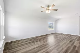 709 Red Wolf Dr, Jarrell, TX 76537 - Photo 3