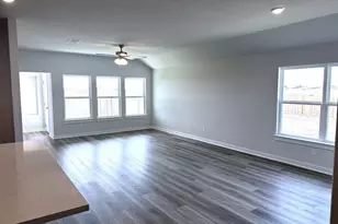 709 Red Wolf Dr, Jarrell, TX 76537 - Photo 7