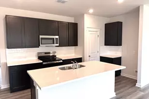 709 Red Wolf Dr, Jarrell, TX 76537 - Photo 5