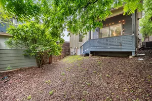 1131 Poquito St, Austin, TX 78702 - Photo 33