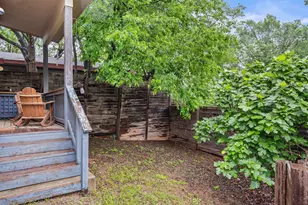 1131 Poquito St, Austin, TX 78702 - Photo 31