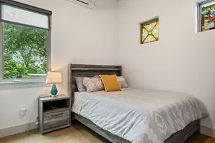 1131 Poquito St, Austin, TX 78702 - Photo 27