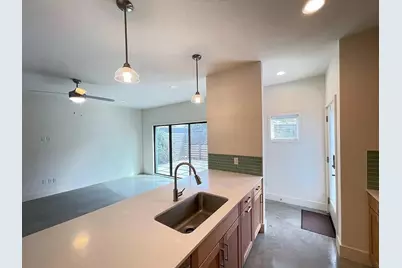 2101 Montopolis Drive #20, Austin, TX 78741 - Photo 3