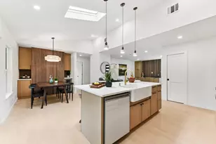 7503 Carriage Dr, Austin, TX 78752 - Photo 9