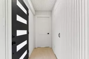 7503 Carriage Dr, Austin, TX 78752 - Photo 25