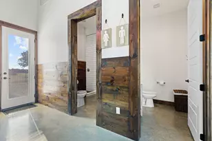 1124 Co Rd 301, Elgin, TX 78621 - Photo 23