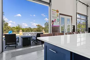 1124 Co Rd 301, Elgin, TX 78621 - Photo 21