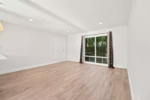 5332 Balcones Dr, Austin, TX 78731 - Photo 7