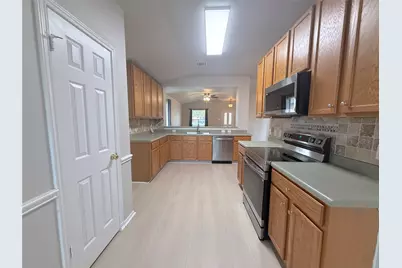 102 Wren Cove, Hutto, TX 78634 - Photo 15