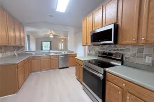 102 Wren Cove, Hutto, TX 78634 - Photo 13