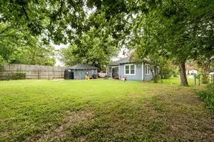 1111 McLain St, Taylor, TX 76574 - Photo 13