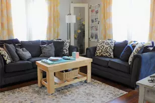 1111 McLain St, Taylor, TX 76574 - Photo 7