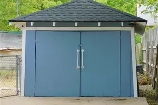 1111 McLain St, Taylor, TX 76574 - Photo 3