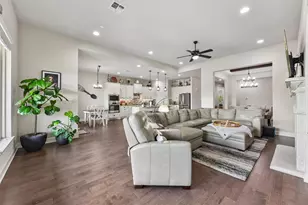 104 Skylark Ln, Hutto, TX 78634 - Photo 5
