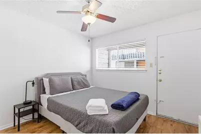 2808 Whitis Avenue #C301, Austin, TX 78705 - Photo 9