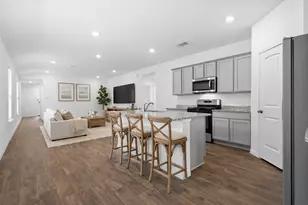 727 Gladiola Loop, Kyle, TX 78640 - Photo 3