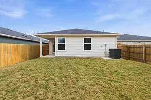 727 Gladiola Loop, Kyle, TX 78640 - Photo 5