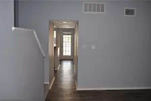 706 W 22nd Street W, Austin, TX 78705 - Photo 5