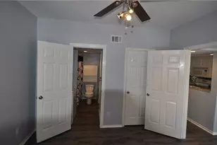 706 W 22nd Street W, Austin, TX 78705 - Photo 15