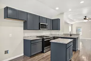 129 Salado Dr, Kyle, TX 78640 - Photo 9