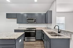 129 Salado Dr, Kyle, TX 78640 - Photo 11