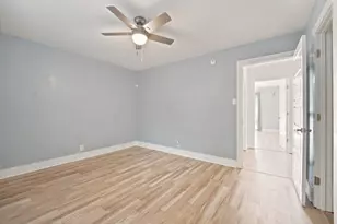 5332 Balcones Dr, Austin, TX 78731 - Photo 9