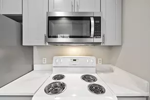 712 Graham Pl, Austin, TX 78705 - Photo 7