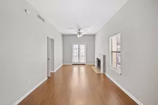 712 Graham Pl, Austin, TX 78705 - Photo 13