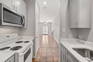 712 Graham Pl, Austin, TX 78705 - Photo 9