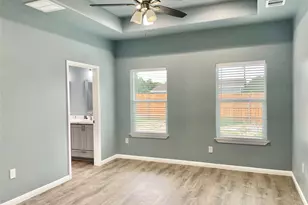 982 S Navarro St, Giddings, TX 78942 - Photo 11