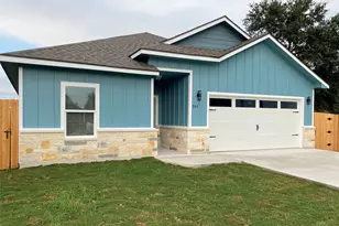 982 S Navarro St, Giddings, TX 78942 - Photo 21