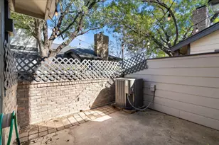 1748 Ohlen Rd, Austin, TX 78757 - Photo 19