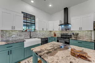 109 Lavonna Fox Dr, Burnet, TX 78611 - Photo 11