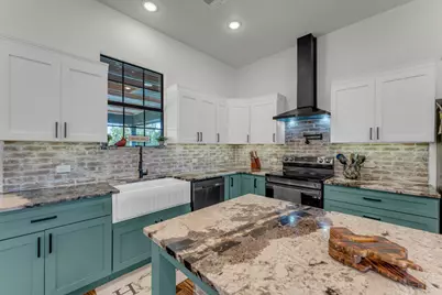 109 Lavonna Fox Drive, Burnet, TX 78611 - Photo 11