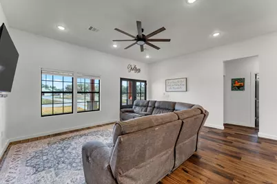 109 Lavonna Fox Drive, Burnet, TX 78611 - Photo 7