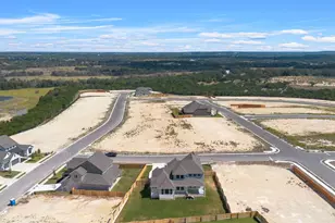 205 Clancy Dr, Liberty Hill, TX 78642 - Photo 29