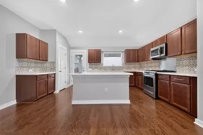 6904 Pleasanton Parkway, Pflugerville, TX 78660 - Photo 7