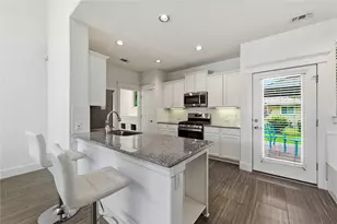 10904 Railway Ln, Austin, TX 78717 - Photo 11