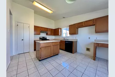 6005 Avery Island Avenue, Austin, TX 78727 - Photo 7