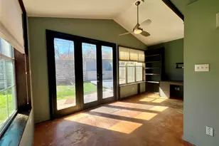 6005 Avery Island Ave, Austin, TX 78727 - Photo 9