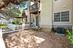 1815 River Crossing Cir, Austin, TX 78741 - Photo 11